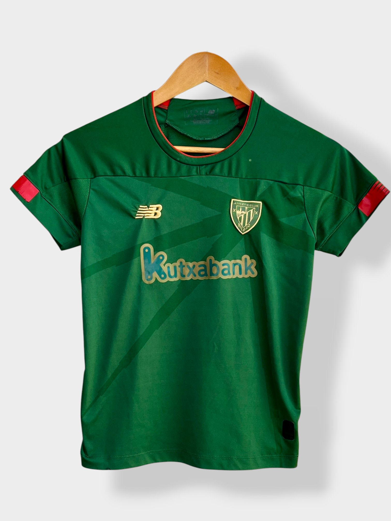 New Balance Athletic Club 19/20 Away Youth Jersey - S - USED: Good