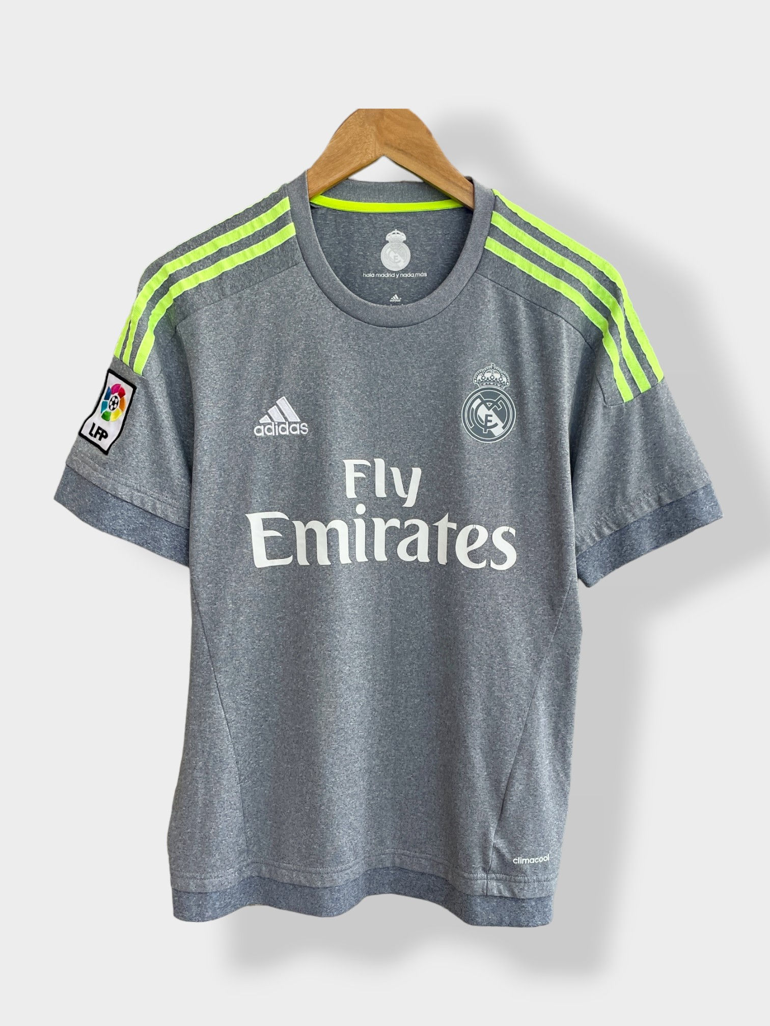 adidas Real Madrid 15/16 Away Jersey (#11) - M - USED: Very Good