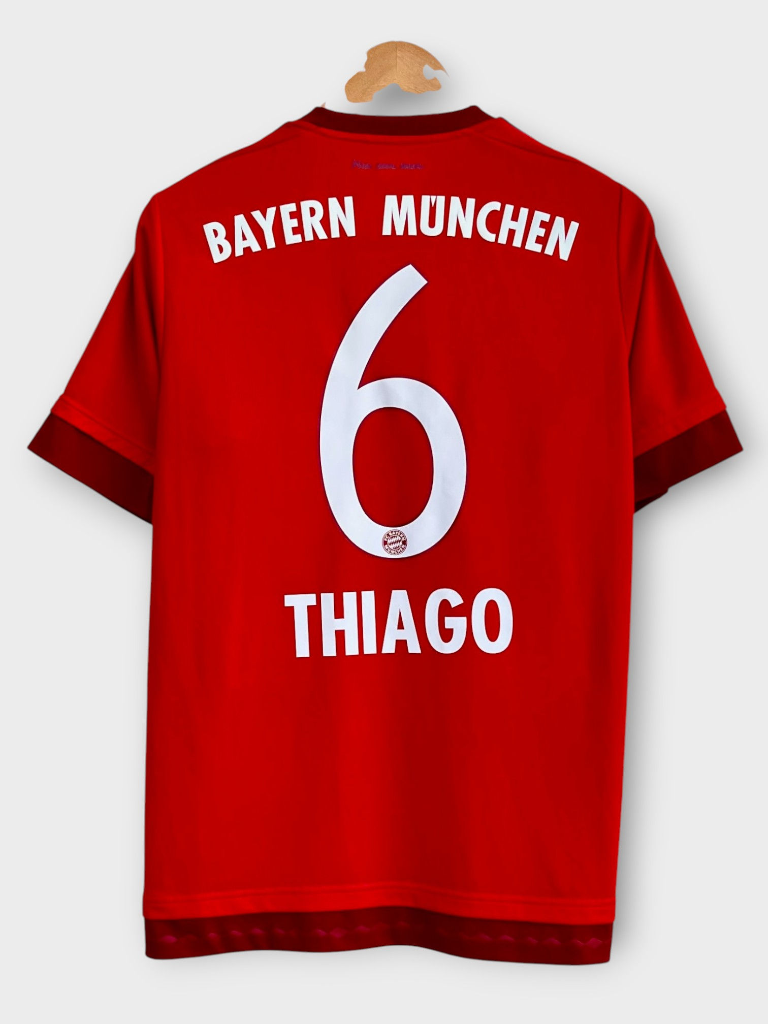 adidas Bayern Munich 15/16 Home Jersey - Thiago #6 - M - USED: Excellent