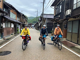 Japan cycling tours – authentic experiences guided by locals, discovering the true charm of travel