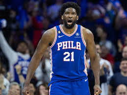 Embiid amplía su contrato con los Sixers y será el cuarto con más ganancias en la historia de la NBA