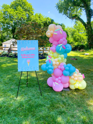 Free standing Balloon Garlands