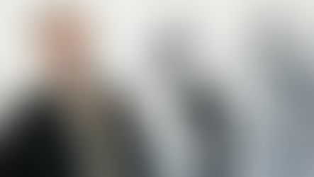 Strappare lungo i bordi. Cortar por la línea de puntos