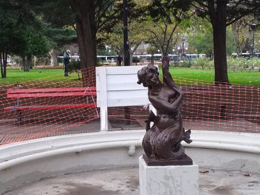 La estatua de la "Sirena" volvió a la fuente de la Plaza San Martín