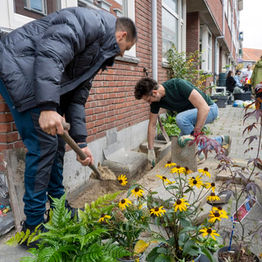 Where it’s legal to turn a footpath into a garden