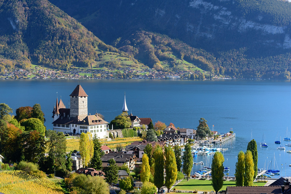 De-Facto Capital Bern Switzerland Lake