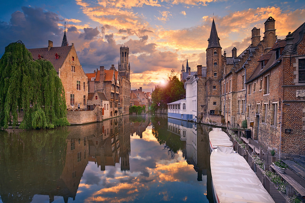 brugge canal bruges dusk