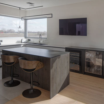 Hanna Daniłów - Wnętrze Prostego Domu na Mazowszu, 2023 r. Wnętrze łazienki.