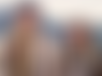 Він став тінню. Вона - забутою