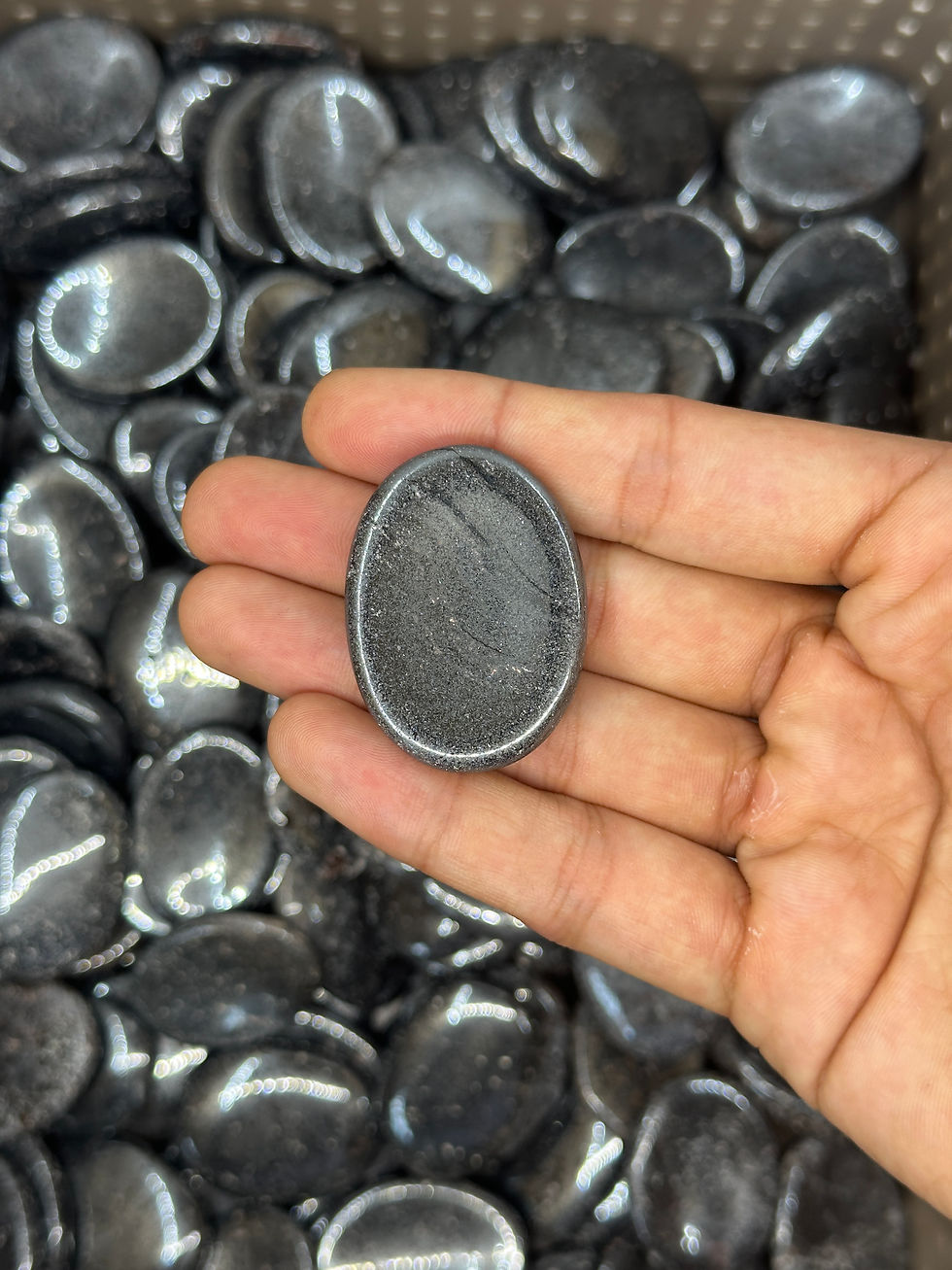 Thumbnail: Larvakite