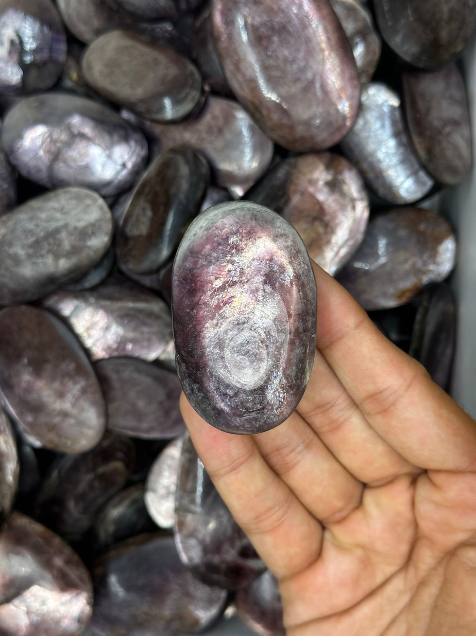 Thumbnail: Gem Lepidolite