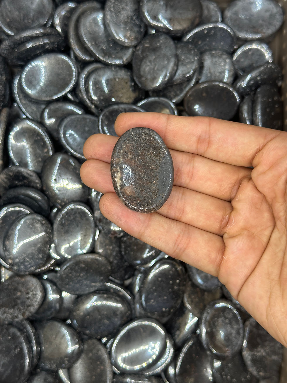 Thumbnail: Larvakite