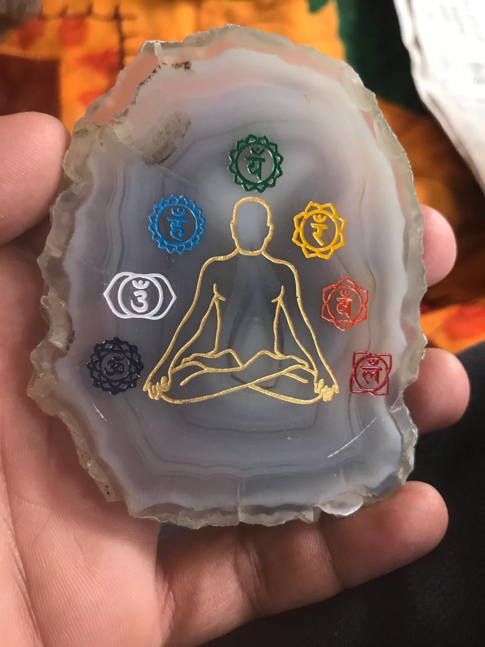 Miniature : 7 Chakra Agate Plates 