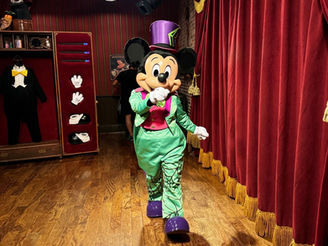 Mickey Mouse Meet and Greet at MNSSHP