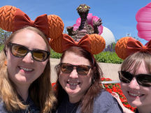 A family with the Figment Topiary EPCOT Flower & Garden Festival 2026