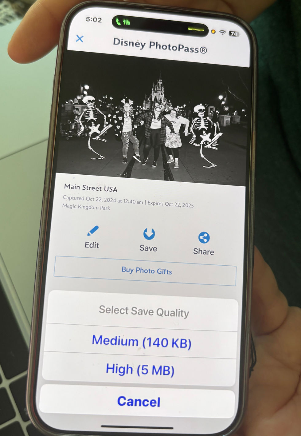 How to download your PhotoPass photos on the MDE app