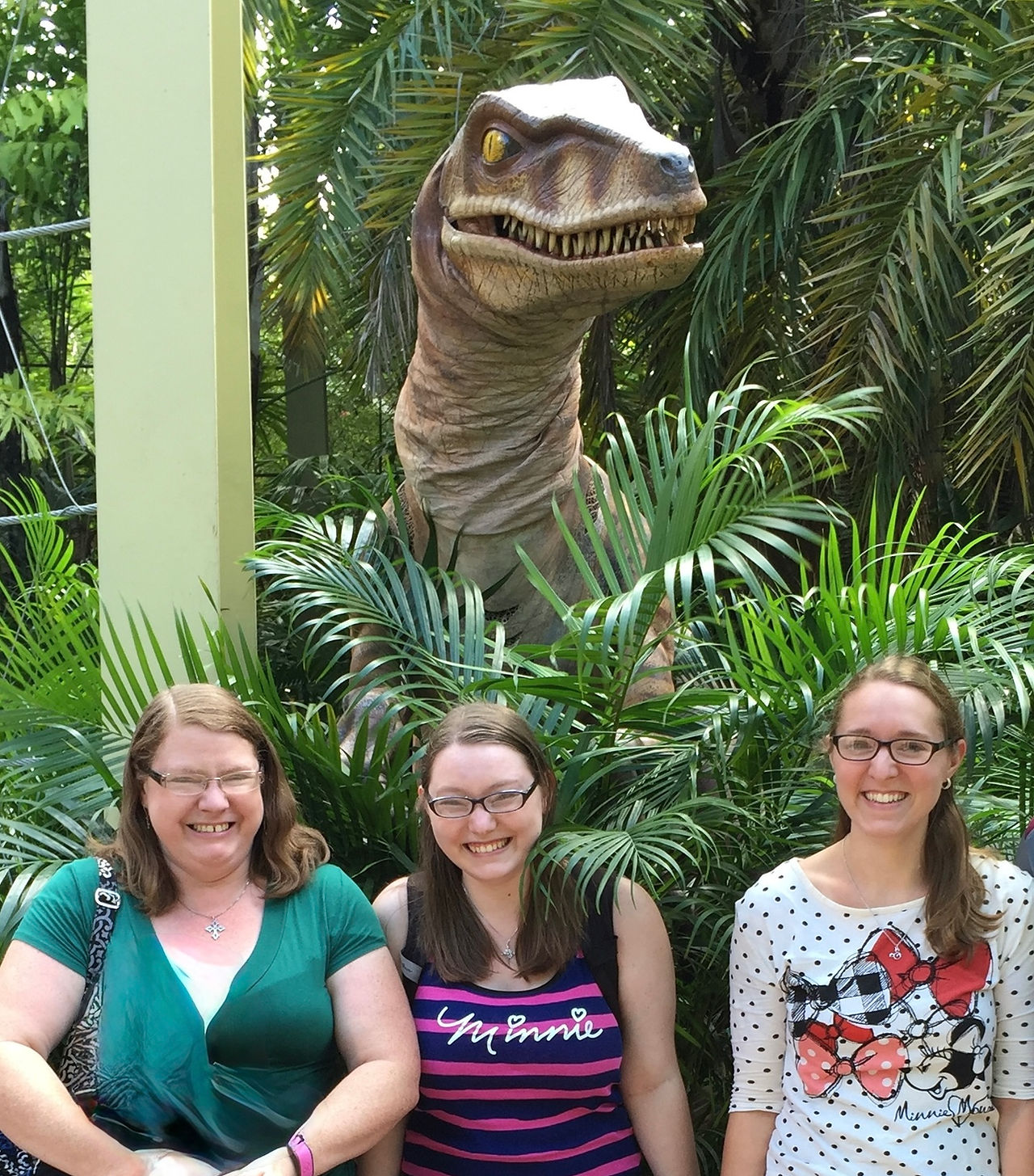 Velociraptor Meet and Greet at Universal Orlando with Bren, Lyn, and Kim