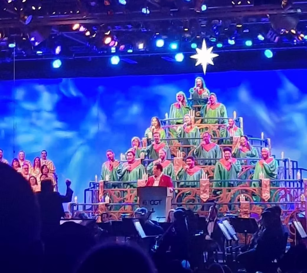 Candlelight Processional at EPCOT Festival of the Holidays 2025