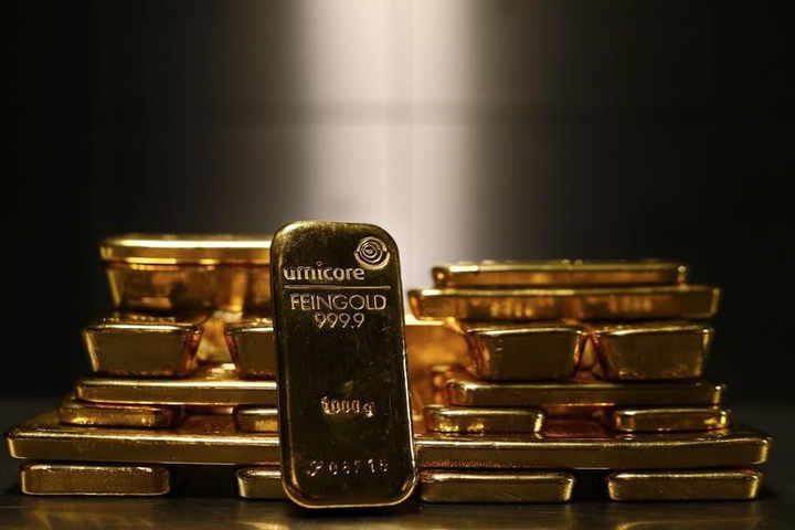 PT Equityworld Futures : Harga emas spot berbalik arah turun di US$ 1.869,04 per ons troi