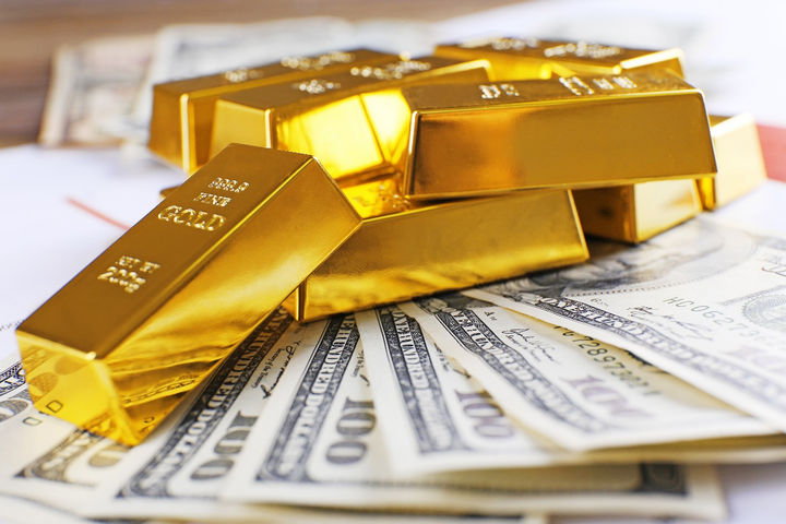 PT Equityworld Futures : Akhirnya, Harga Emas Antam Turun Ceban