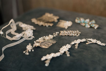 Wedding jewelery captured by Mackenzie Rana photography.