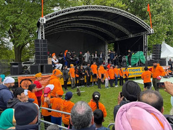 West Park Ablaze with Colour and Joy: Celebrating Vaisakhi