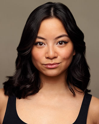 Kallie Hu business headshot wolf marloh.jpg