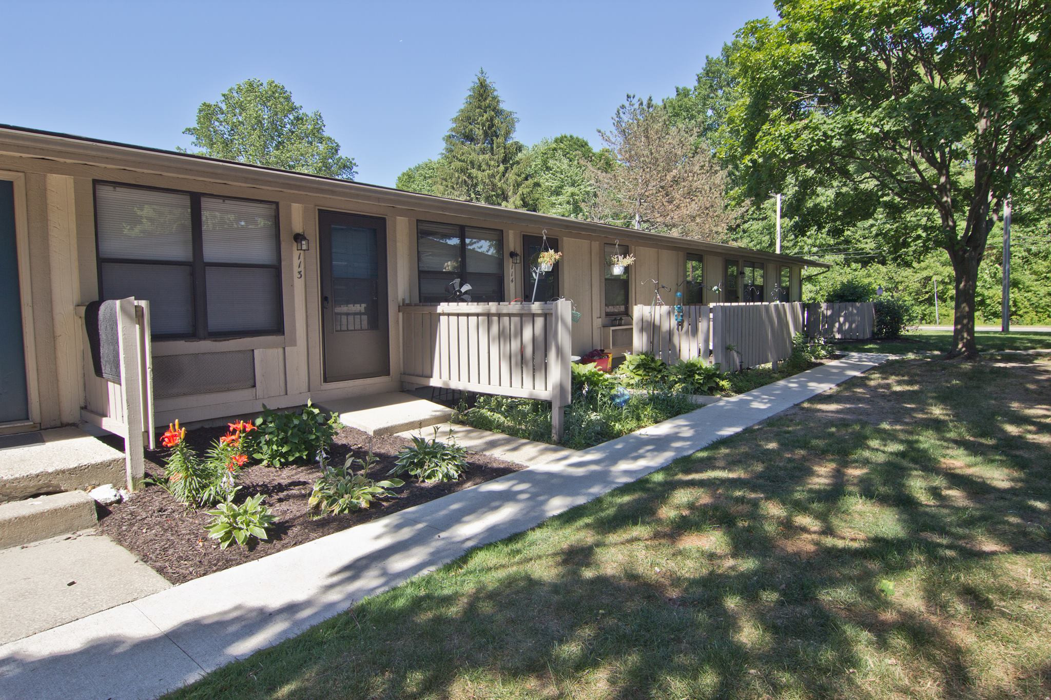 CEDAR GATE APARTMENTS