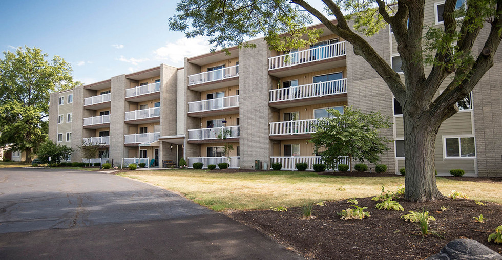 BRENTWOOD PARK APARTMENTS Renewing Management