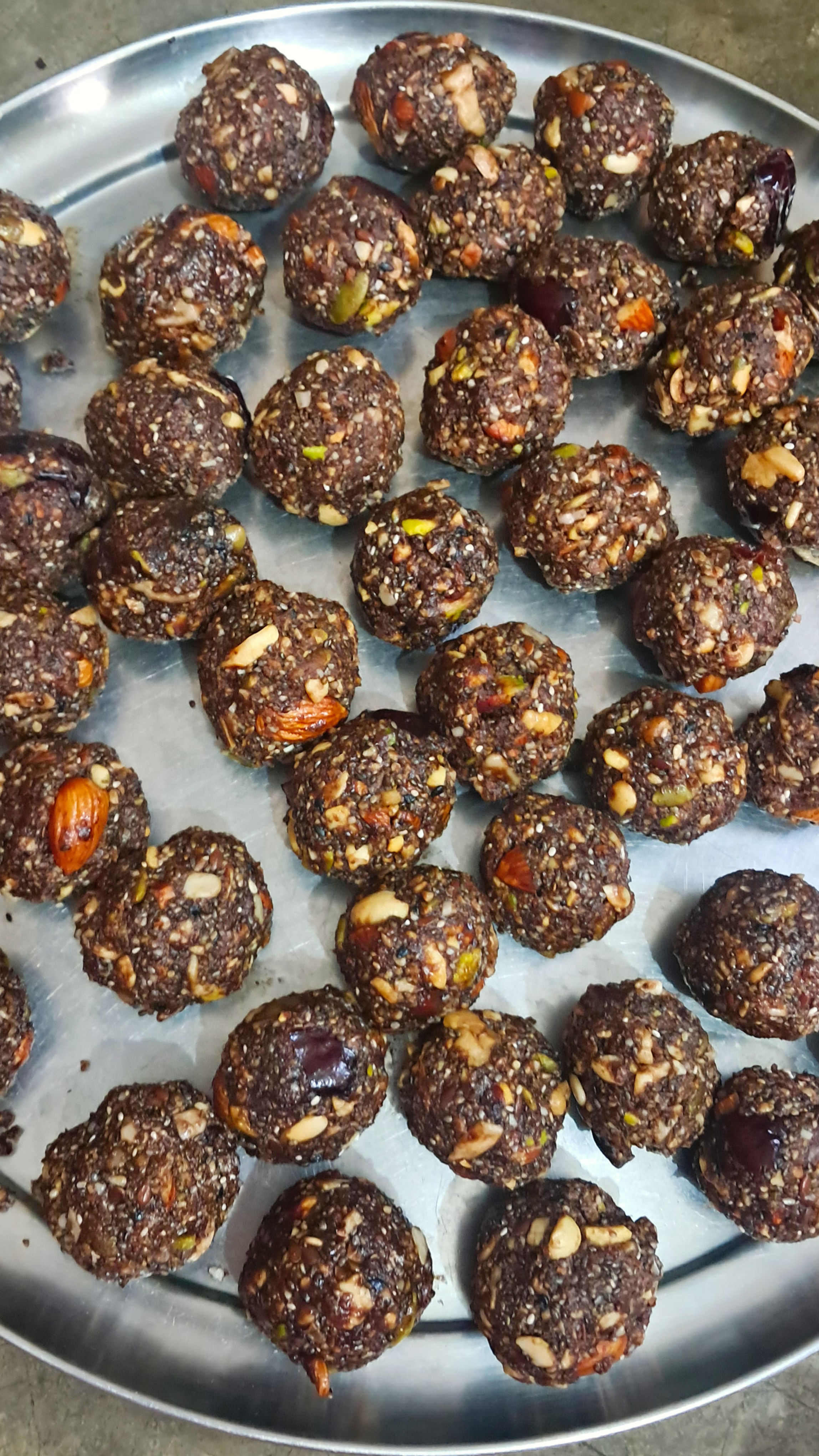 Dry fruits ladoo big size (for 12pis)