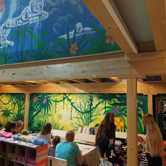 Entdecke kreative Workshops im KreativRaum von Nathalies Wonderland – mit liebevoller Holzkunst, Schmuckbasteln und achtsamen Momenten für Kinder & Familien. Alle Materialien inklusive.