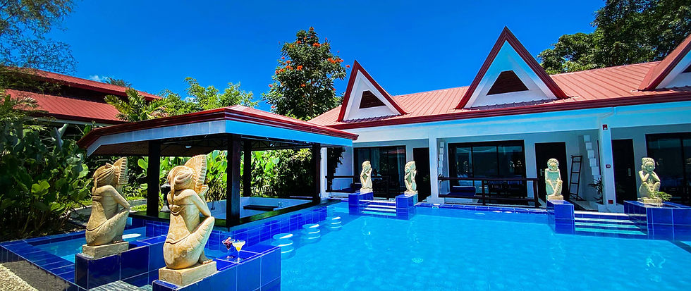 Dream pool at Carpe Diem Villas & Resort. Relax in a sublime setting in Palawan, the perfect place for your stay.