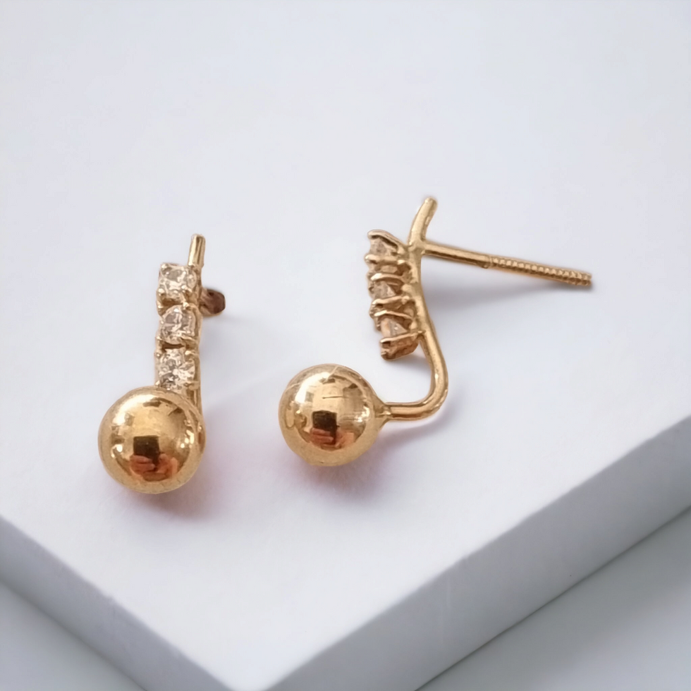 עגילי זהב צמודים עם כדור זהב