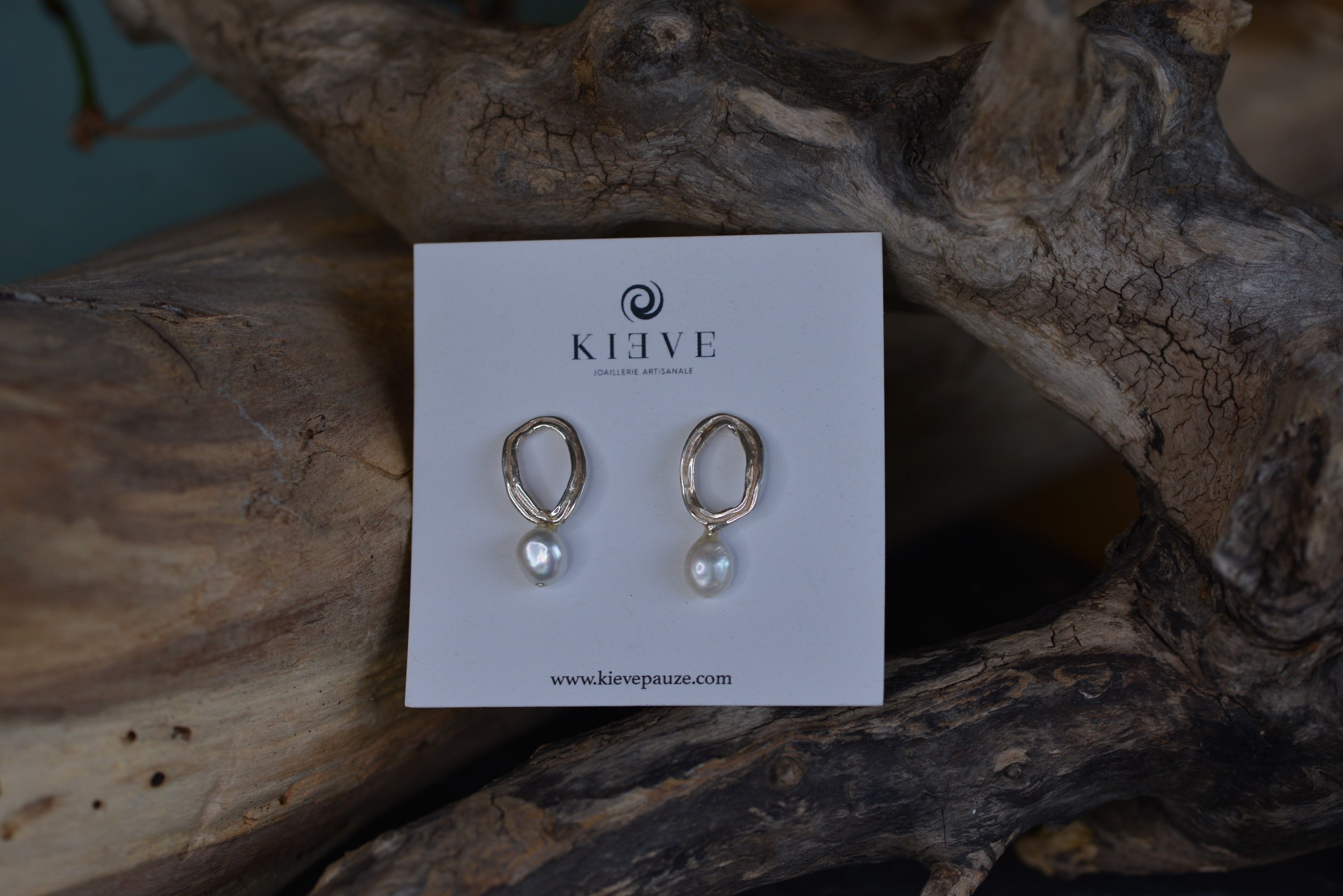 Thalea with Pearl Earrings