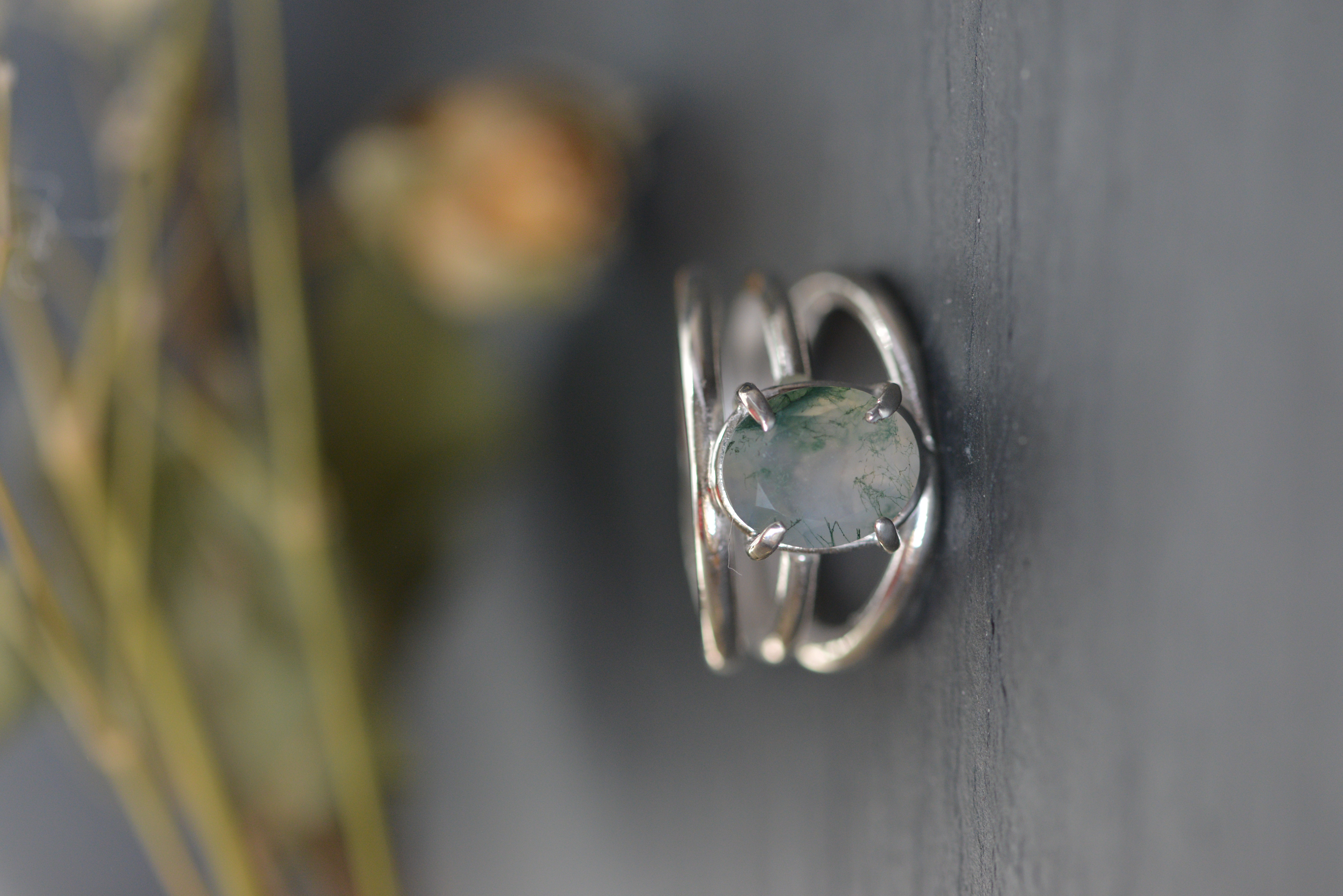 Valora set with moss agate