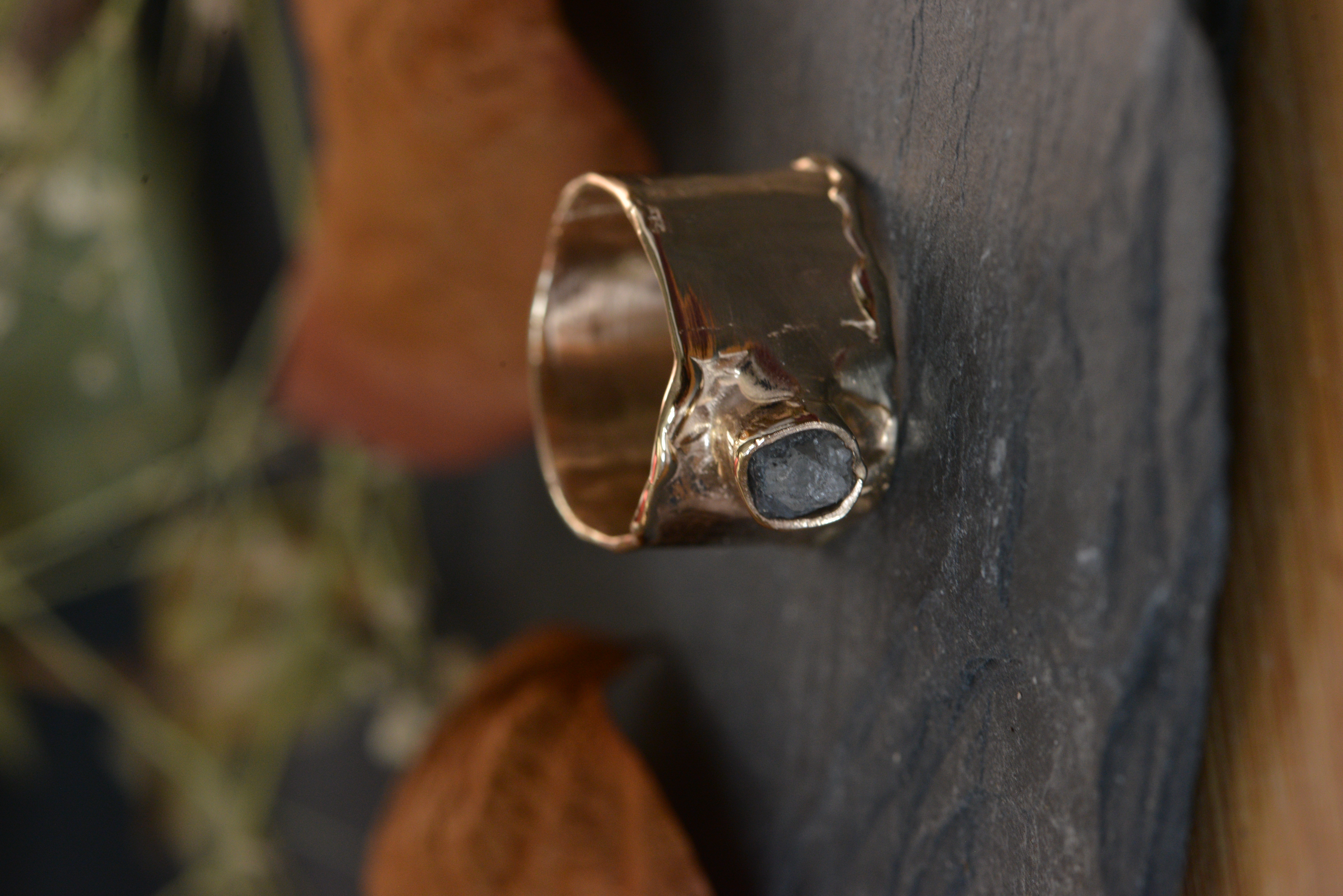 14k yellow gold set with rough diamond