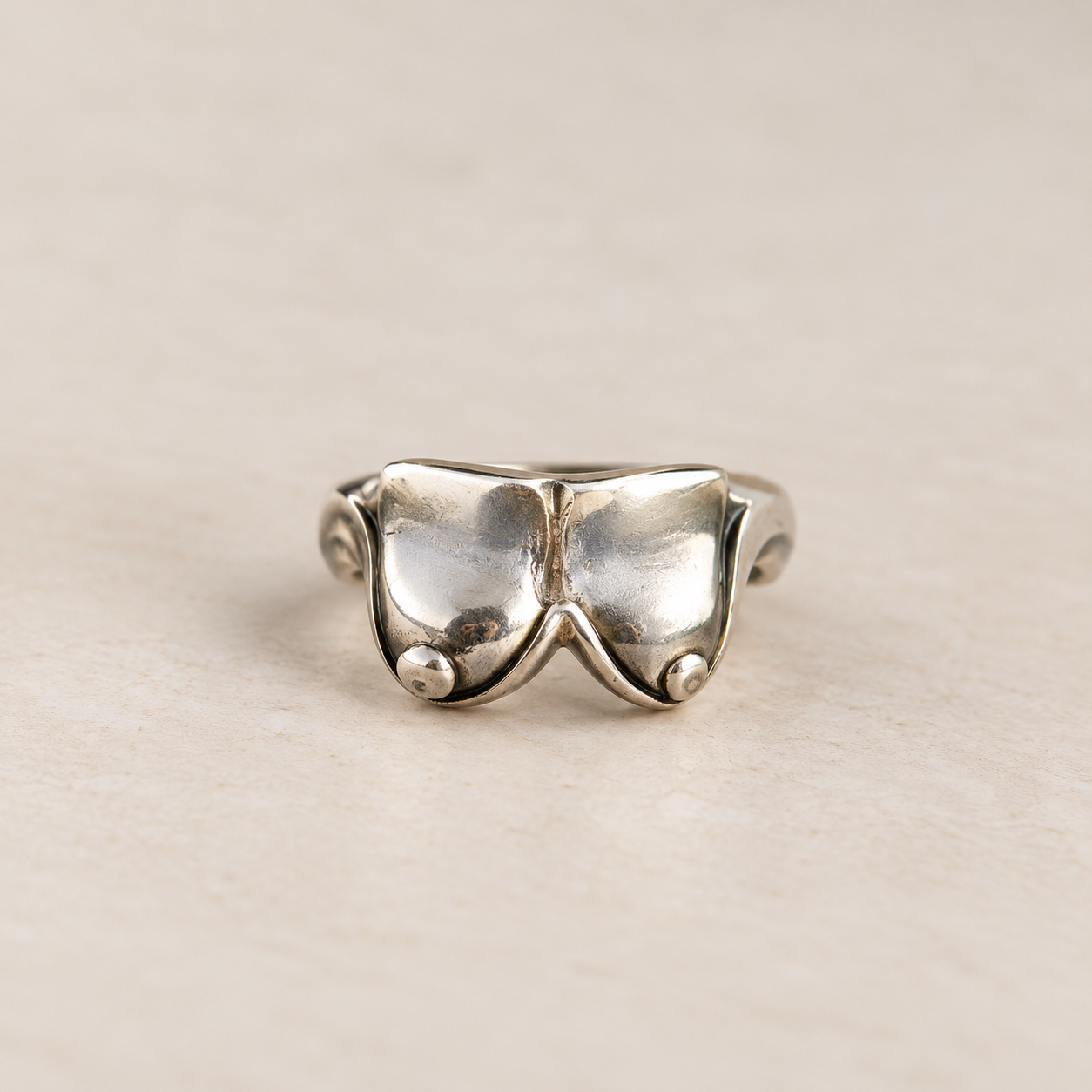 Boob Ring