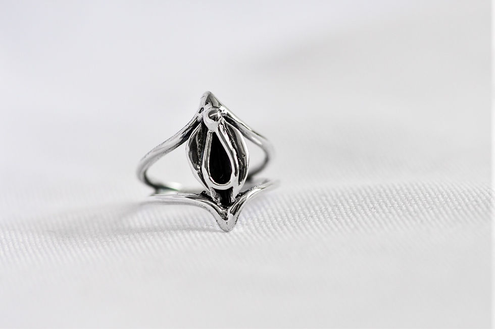 Thumbnail: HERA - Vulva Ring