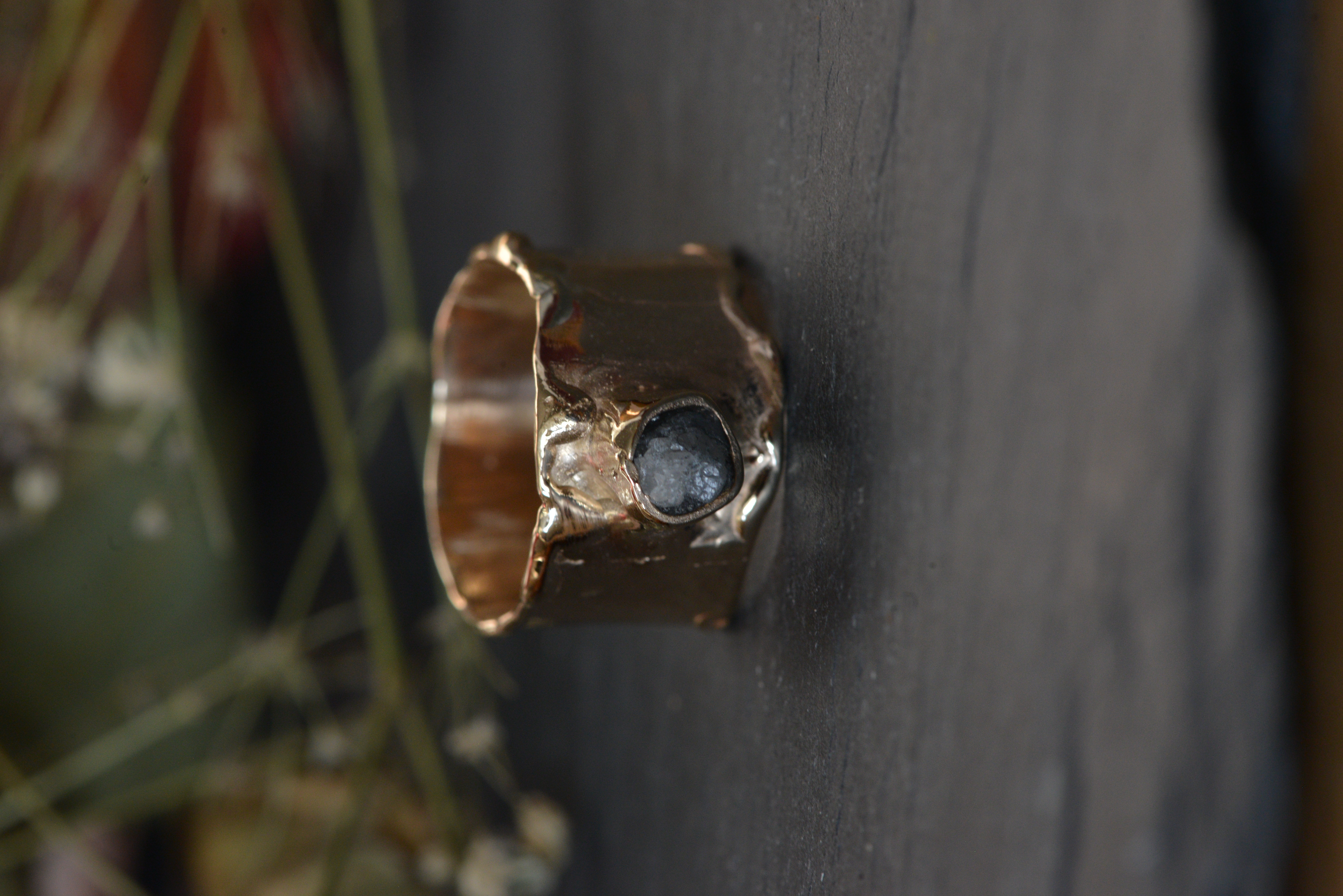 14k yellow gold band set with rough diamond 2