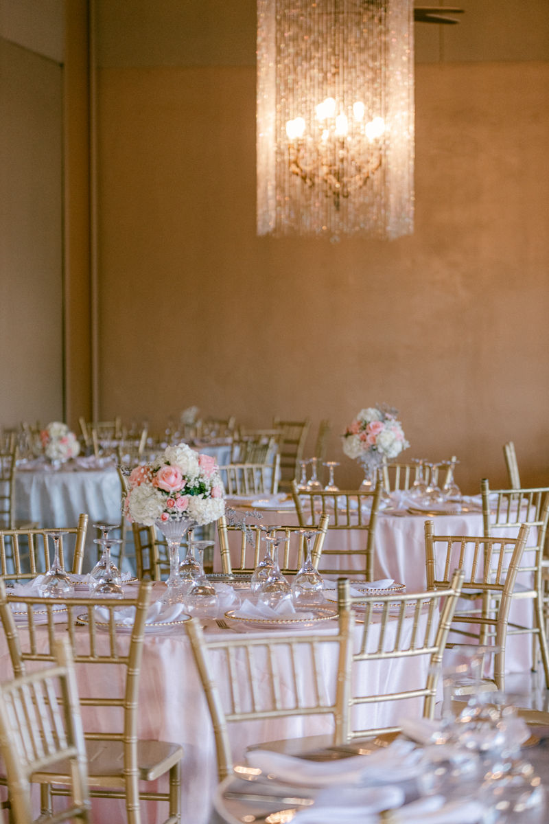 El Paso wedding photography at Jardines Arco Iris. Photo by Jess photographer in El Paso, Texas