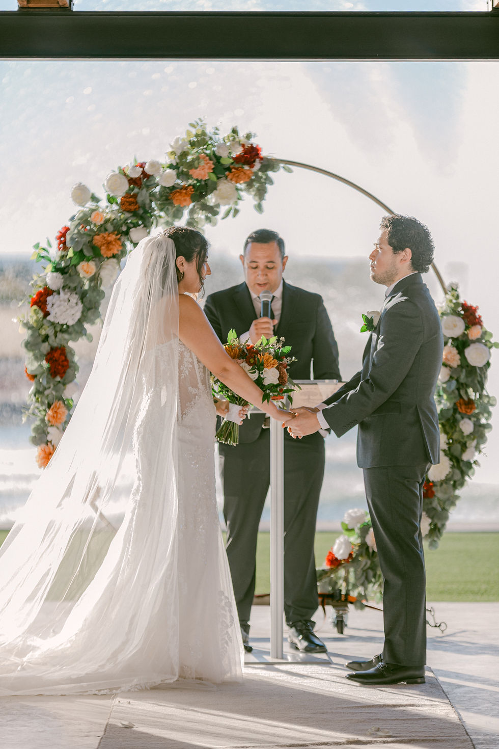 El Paso wedding photography at Grace Gardens Event Center. Photo by Jess El Paso Texas photographer