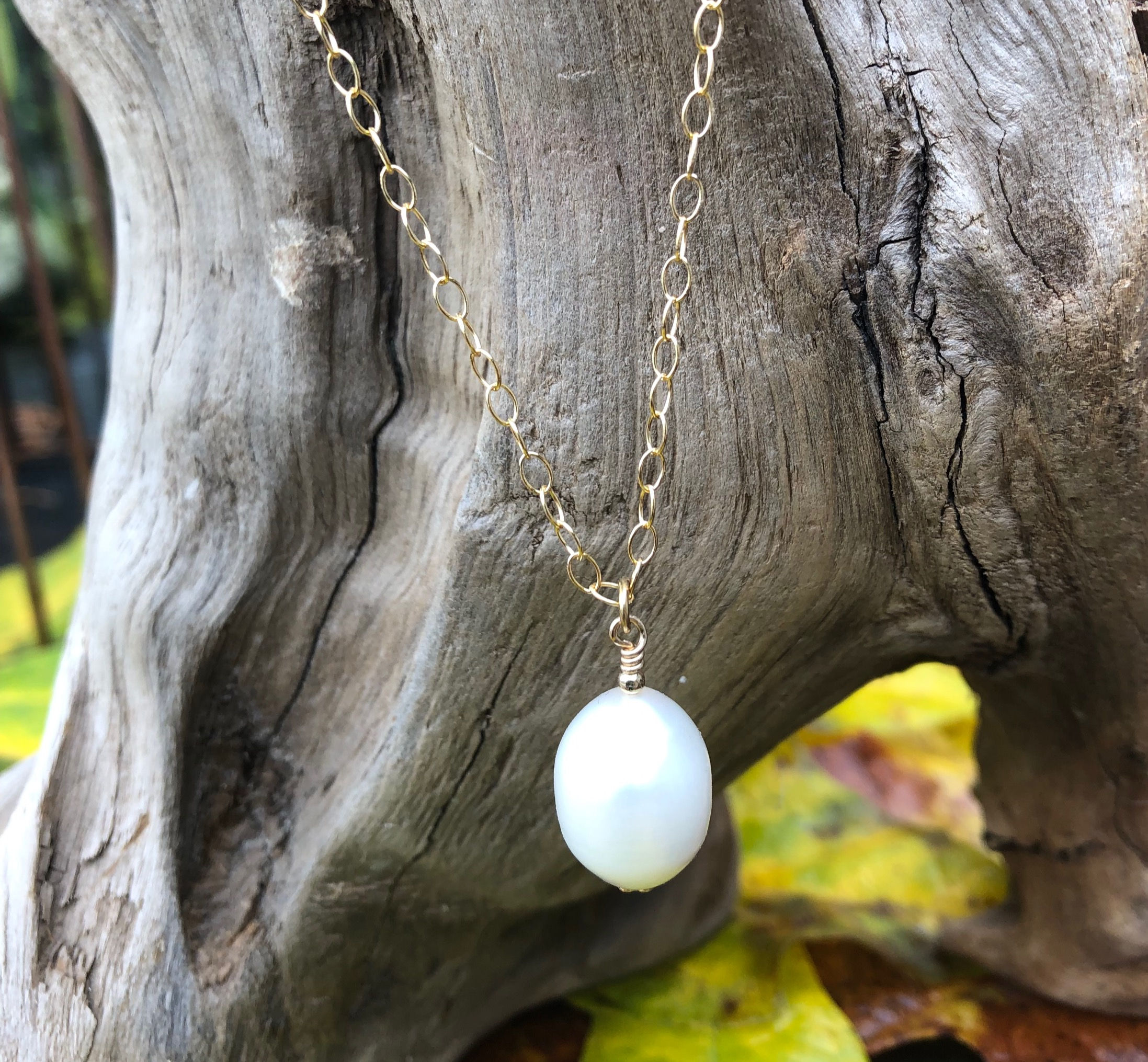 Pearl Drop Necklace in Gold