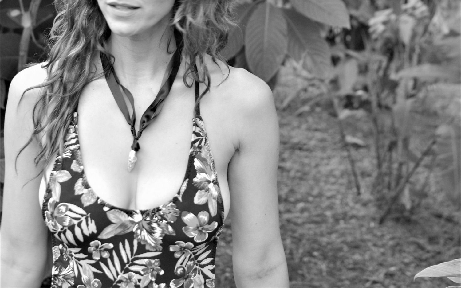 Sea Shell Ribbon Necklace