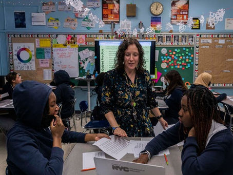 Computer Science Class Now Includes Critiquing Chatbots