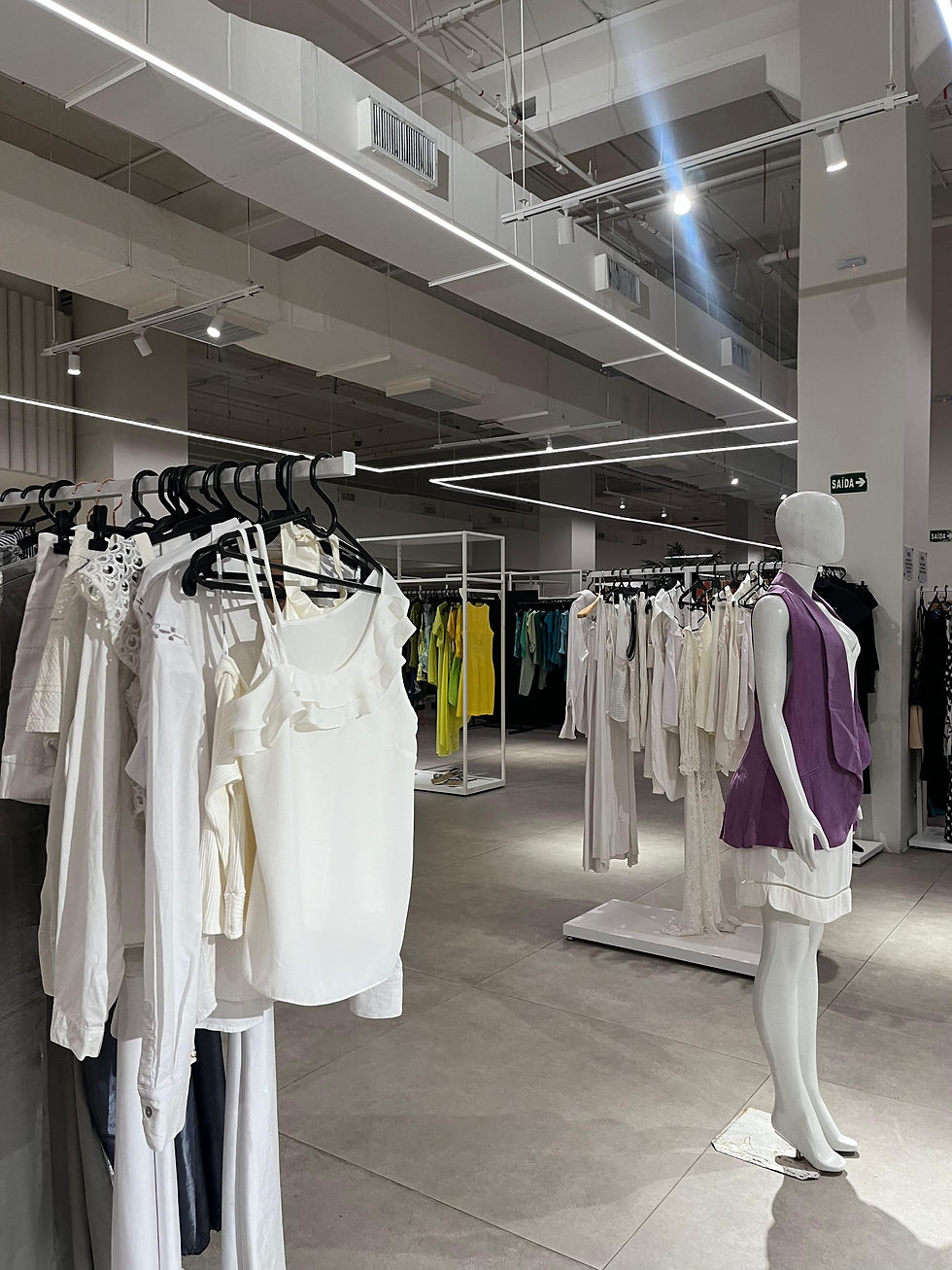 Escola de dança em Fortaleza realiza brechó em shopping da capital cearense