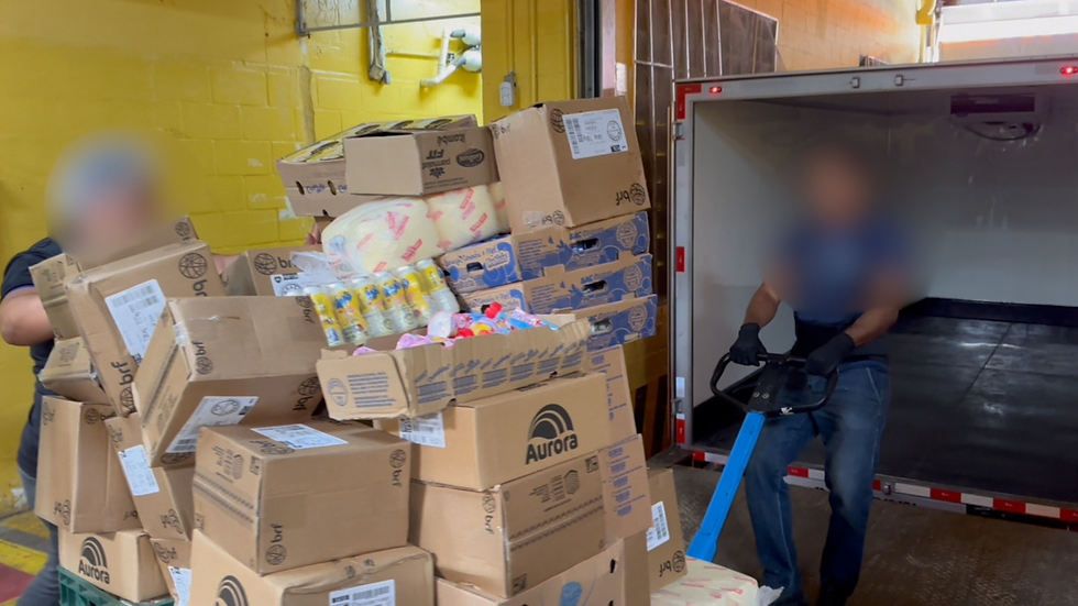 Supermercado em Fortaleza é autuado por vender alimentos impróprios para consumo