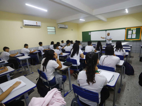 Ceará abre 2 mil vagas para professores da rede estadual