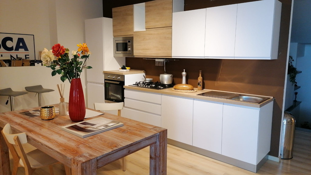 Mosca Arredamenti, punto vendita a Monasterace Marina