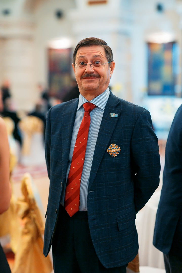 Почетный Гражданин Казахстана