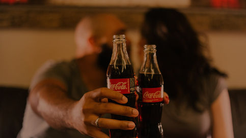 Coca Cola, YouTube dahil tüm dijital mecra harcamalarını durduruyor